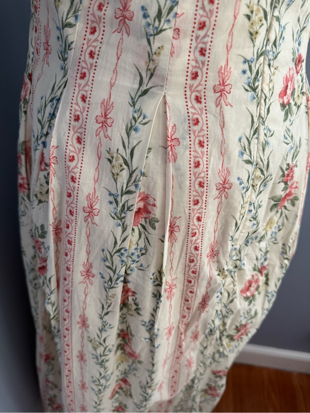 Storia Cream Floral Puff-Sleeve Maxi Dress with Pink Rose Print - Picture 7 of 15